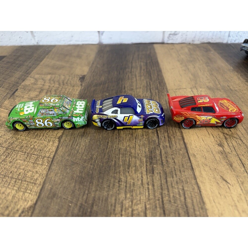 7 Disney Pixar Cars Hicks Depost McQueen N2O Cola Swift Finn Hippie Van 1:55 - Picture 13 of 16